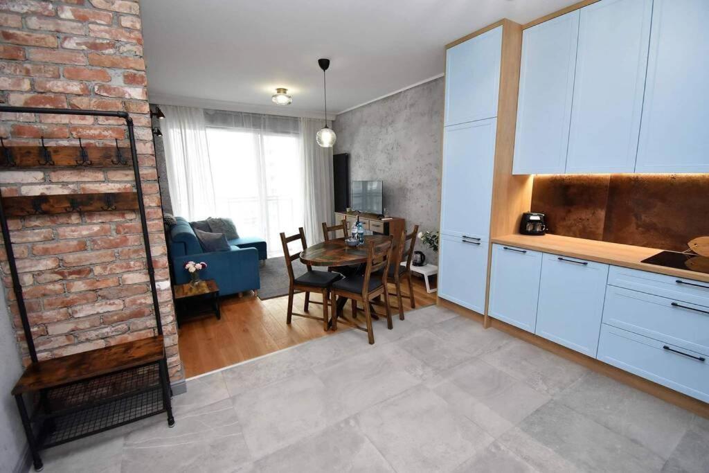 Blue Bastion Walowa 23c Z Klimatyzacja I Miejscem Parkingowym W Podziemnym Parkingu Apartment Danzig