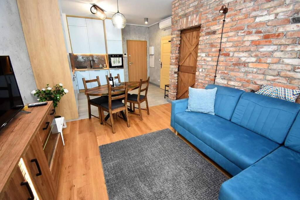 Apartment Blue Bastion Walowa 23c Z Klimatyzacja I Miejscem Parkingowym W Podziemnym Parkingu Gdansk