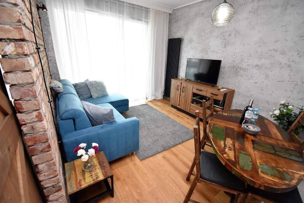Blue Bastion Walowa 23c Z Klimatyzacja I Miejscem Parkingowym W Podziemnym Parkingu Apartment *